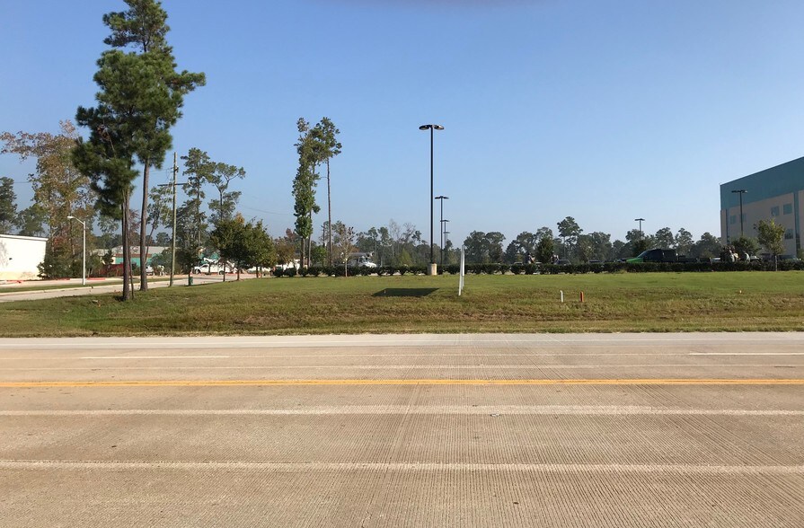 More Photos Of 690 S Loop 336 W, Conroe Land For Lease