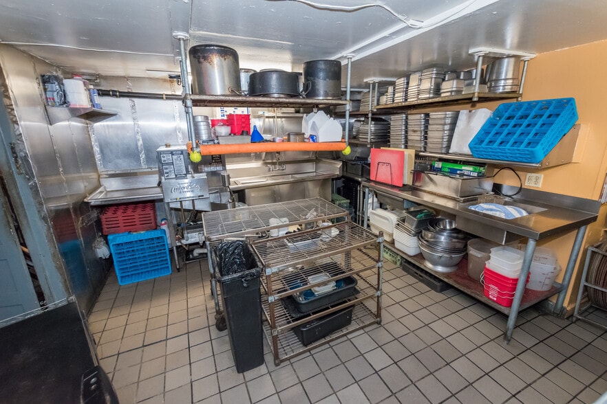 More Photos Of 35 Main St, Bisbee Restaurant For Sale