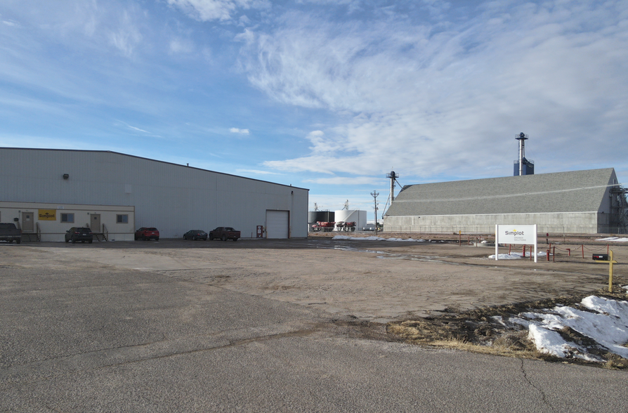 Primary Photo Of 220757 E 92 Hwy, Gering Manufacturing For Sale