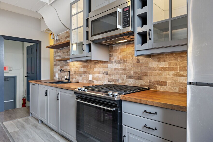 More Photos Of 42 Eugene St, Toronto Warehouse For Sale