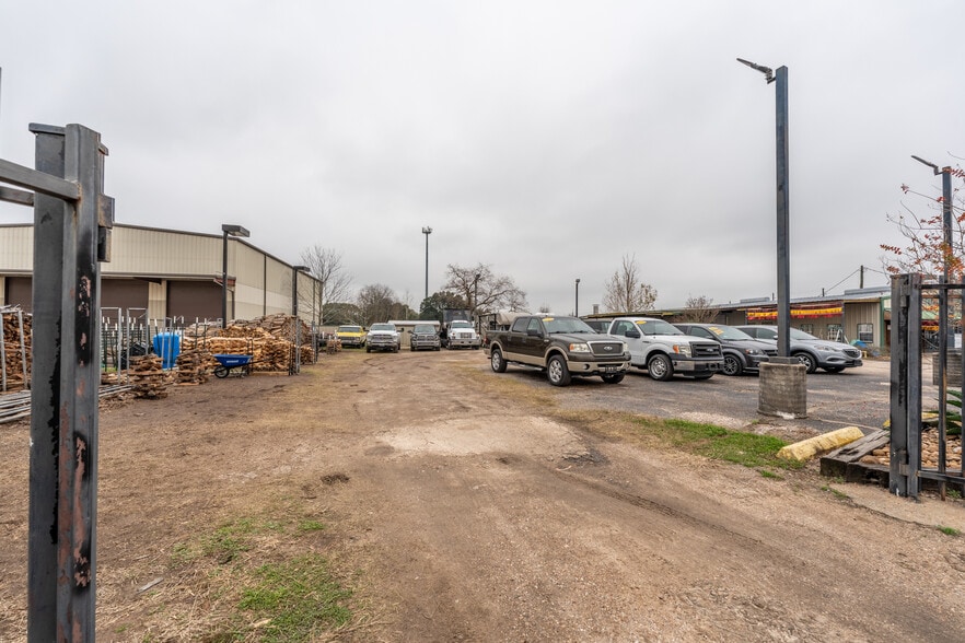 More Photos Of 17727 FM 2920 Rd, Tomball Auto Dealership For Sale