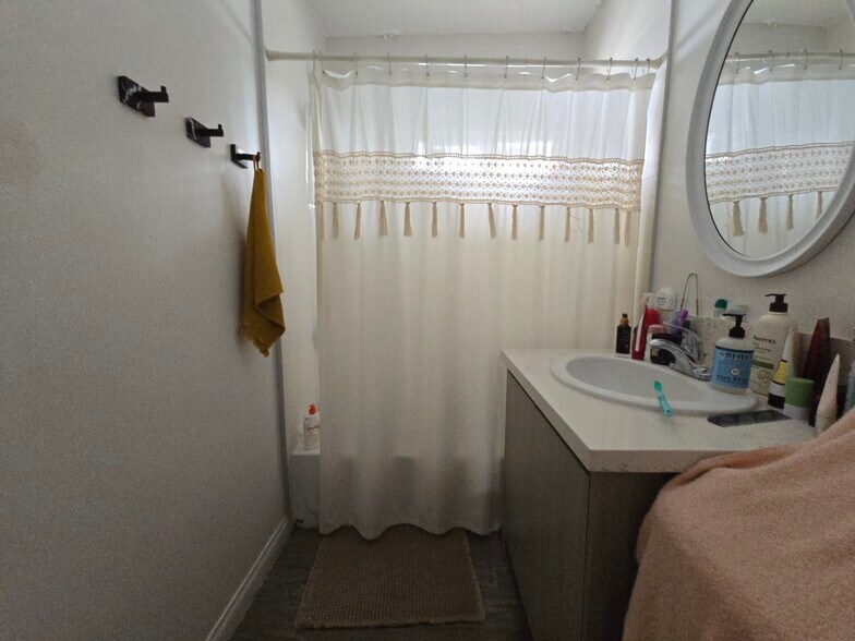 More Photos Of 857 Serrano Pl, Los Angeles Apartments For Sale