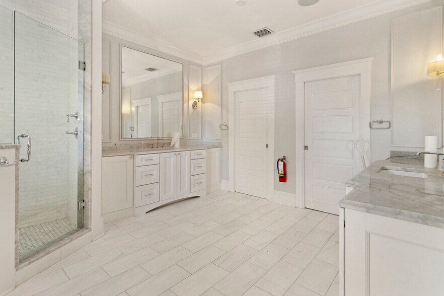 More Photos Of 326 S Hyde Park Ave, Tampa Office Residential For Sale