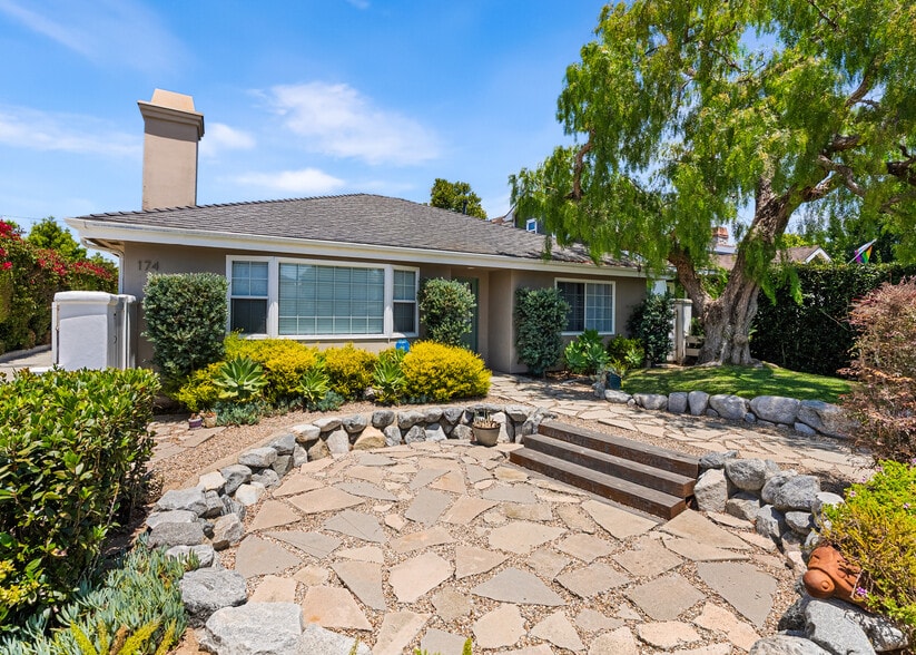 More Photos Of 174 Flower St, Costa Mesa Apartments For Sale