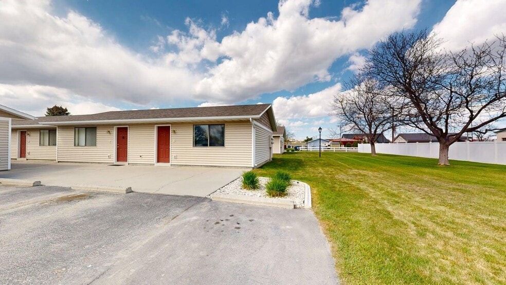 More Photos Of 1439-1447 Flathead St, Billings Apartments For Sale