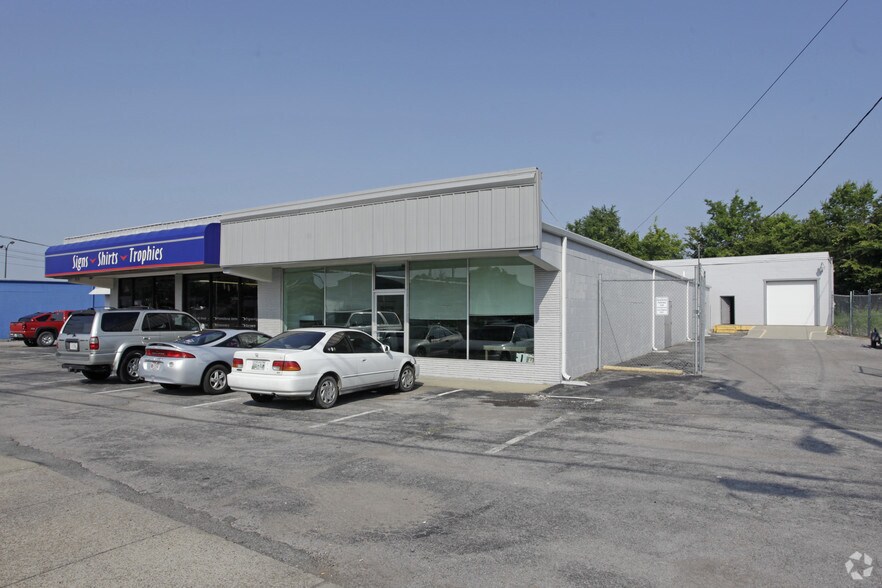 More Photos Of 208 N Locust Ave, Gallatin Freestanding For Lease