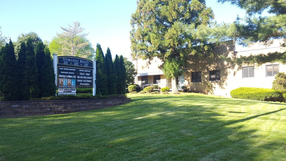 More Photos Of 221-223 Stirling Rd, Warren Service For Lease