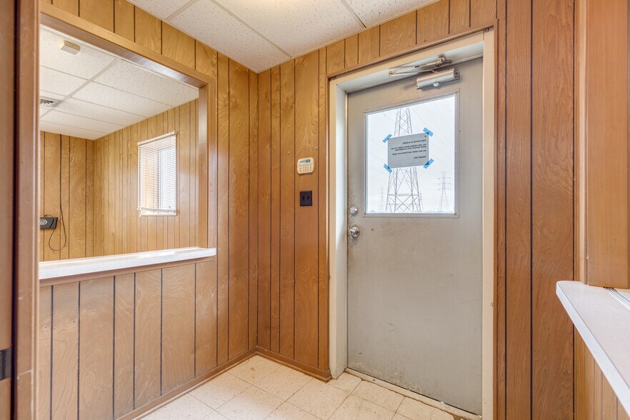 More Photos Of 2309 Zapata St, Freeport Warehouse For Lease