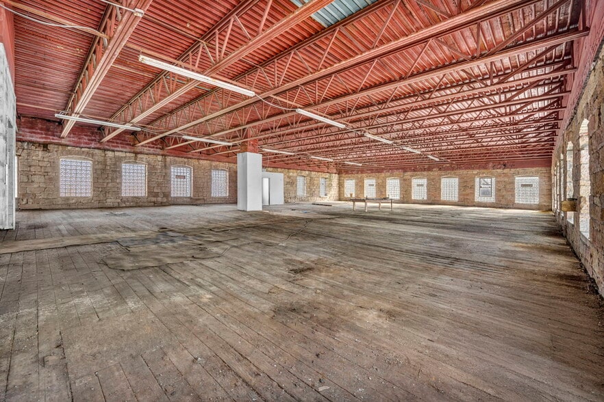 More Photos Of 112-130 Erie St S, Massillon Office For Sale