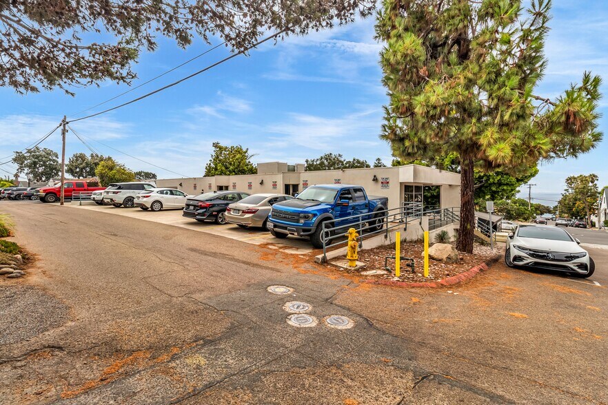 More Photos Of 1237 Camino Del Mar, Del Mar Office Residential For Sale