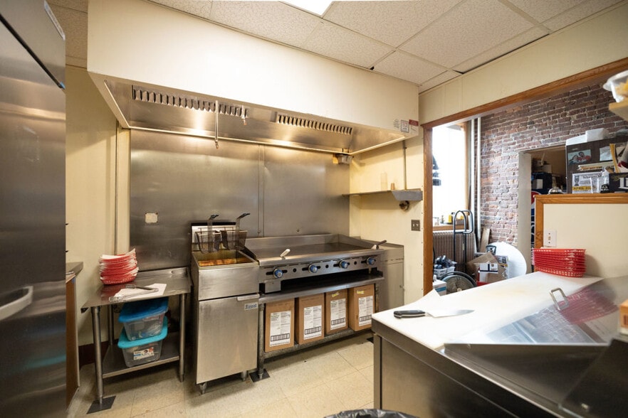 More Photos Of 100 S Washington St, Lake City Restaurant For Sale