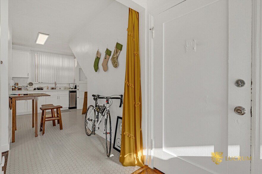 More Photos Of , Los Angeles Multifamily For Sale
