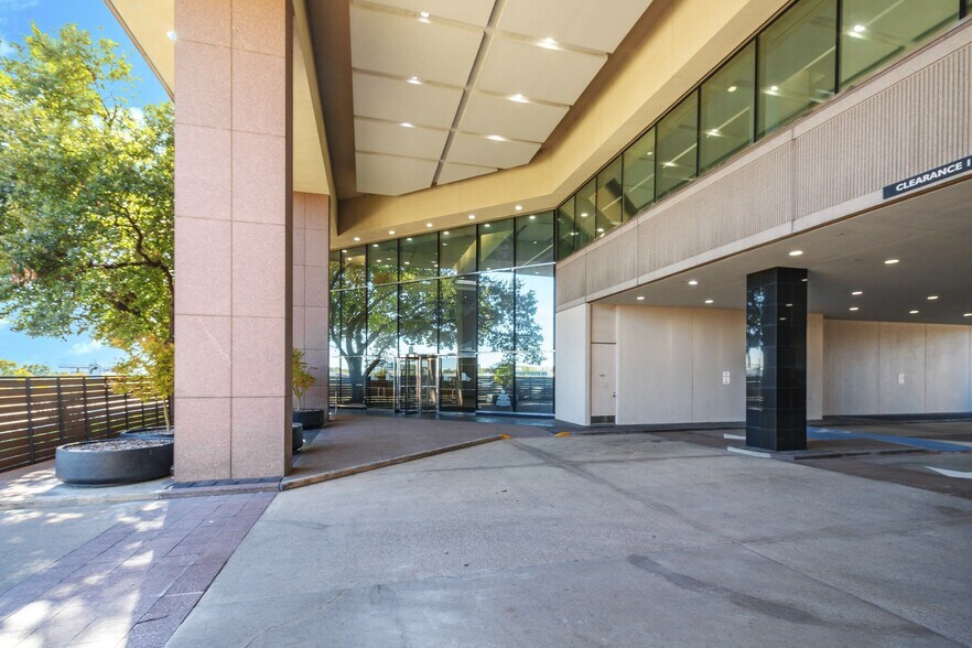 More Photos Of 12001 N Central Expy, Dallas Office For Lease