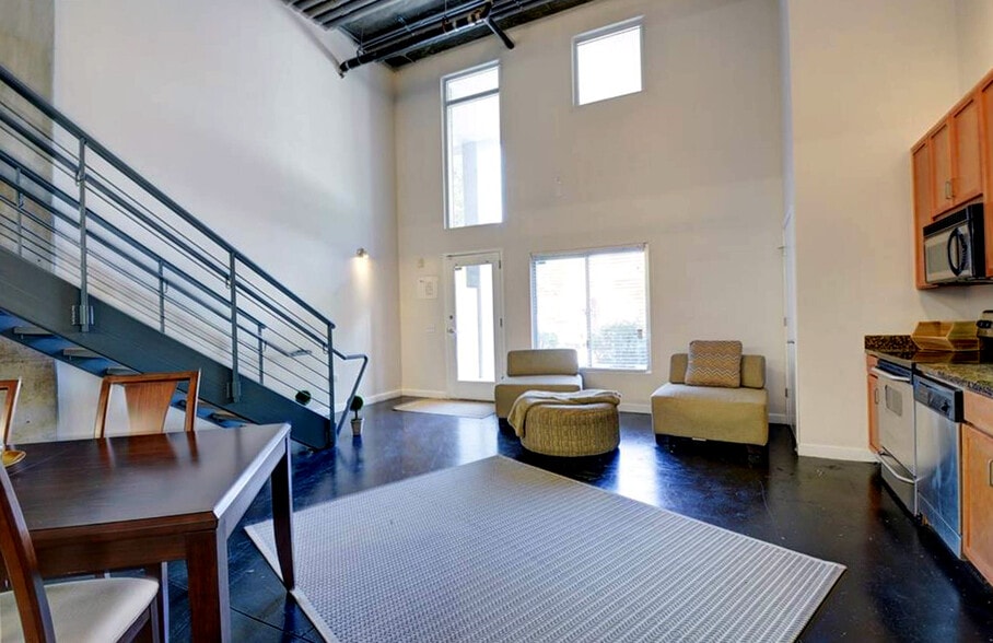 More Photos Of 620 Glen Iris Dr, Atlanta Apartments For Lease