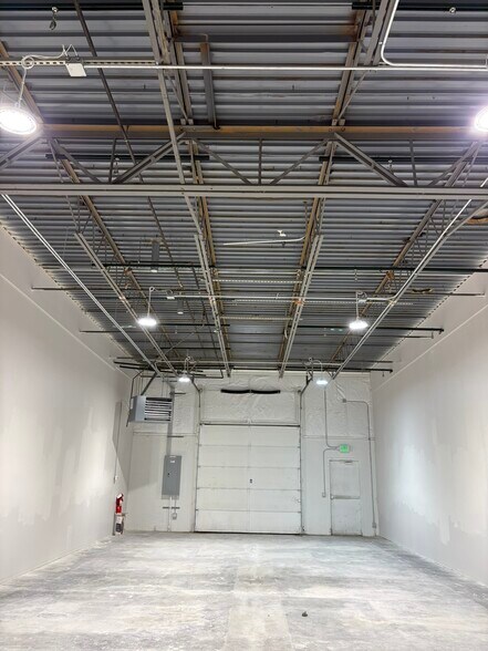 More Photos Of 5475 Peoria St, Denver Light Manufacturing For Sale