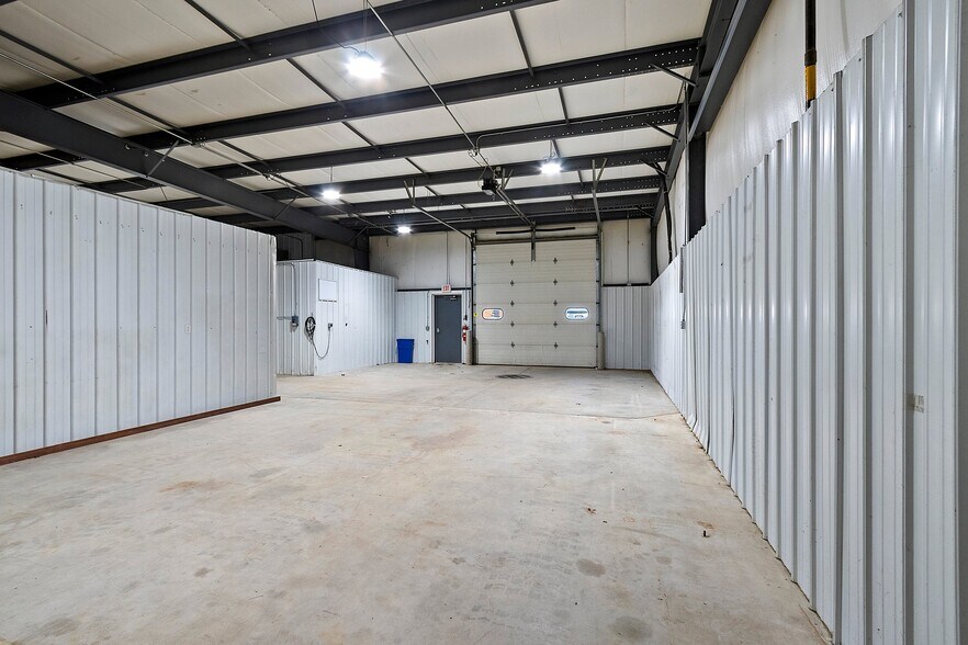 More Photos Of 3420 Dewey St, Manitowoc Freestanding For Lease