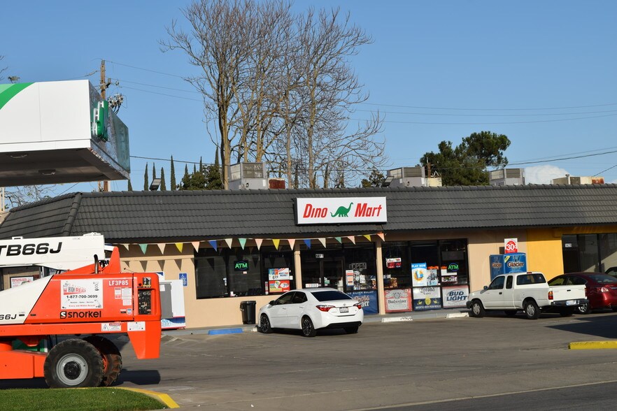 More Photos Of 1419-1439 Crowell St, Livingston Freestanding For Lease