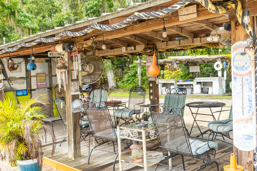 More Photos Of 217 Butler Dr, Satsuma Trailer Camper Park For Sale