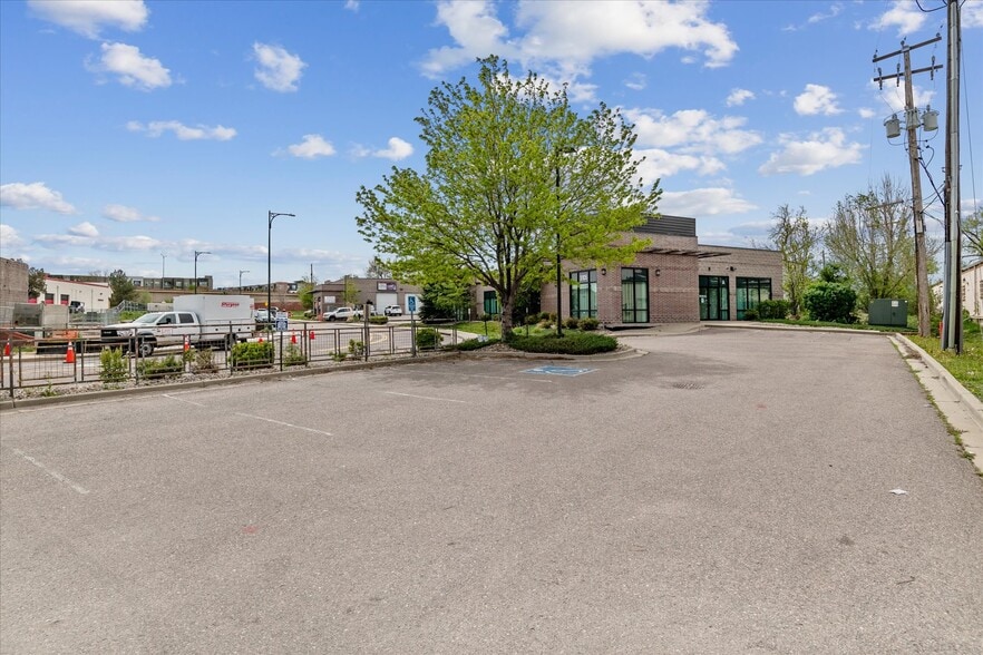 More Photos Of 5105 S Santa Fe Dr, Littleton Medical For Sale