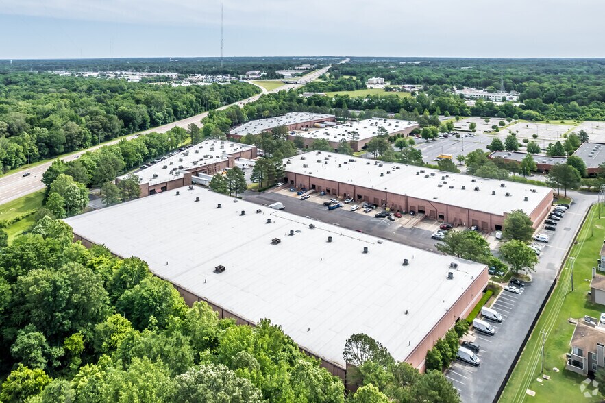 More Photos Of 1600 Century Center Pky, Memphis Warehouse For Lease
