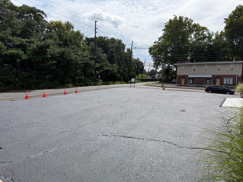 More Photos Of 115-117 Patterson St, Hillsdale Warehouse For Lease