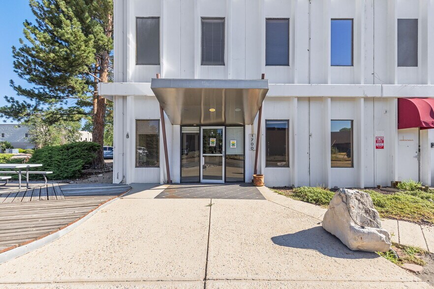 More Photos Of 1700 55th St, Boulder Warehouse For Sale
