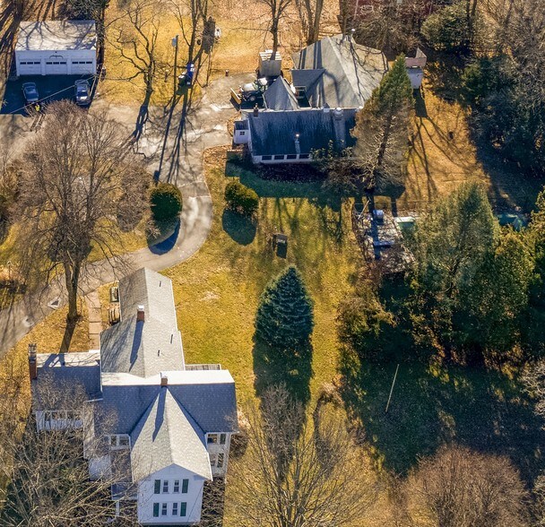 More Photos Of 465 Hills St, East Hartford Contractor Storage Yard For Sale