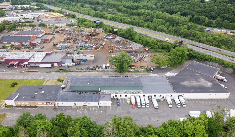 More Photos Of 237 E Aurora St, Waterbury Manufacturing For Lease