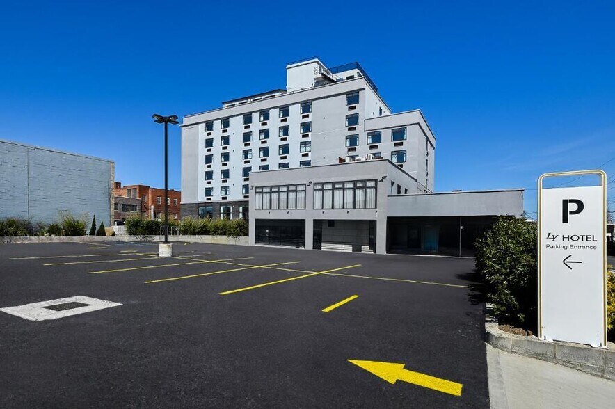 More Photos Of 1466 128th St, College Point General Retail For Sale