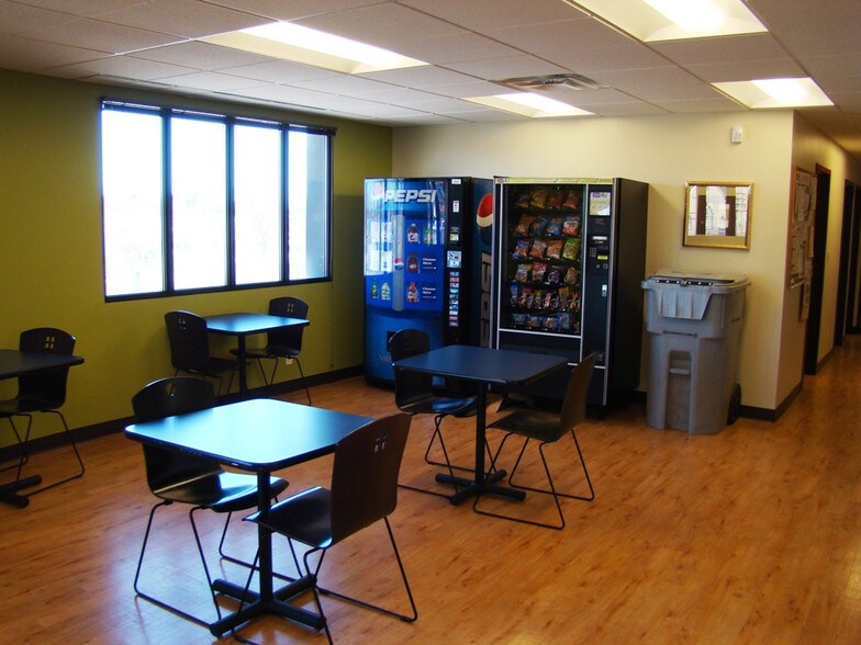 More Photos Of 4269 Pearl Rd, Cleveland Office For Lease
