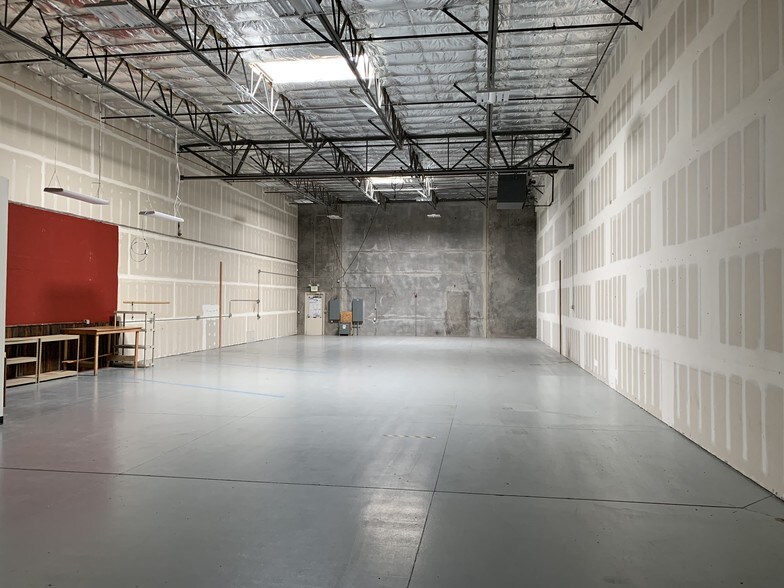 More Photos Of 2222 Park Pl, Minden Warehouse For Sale