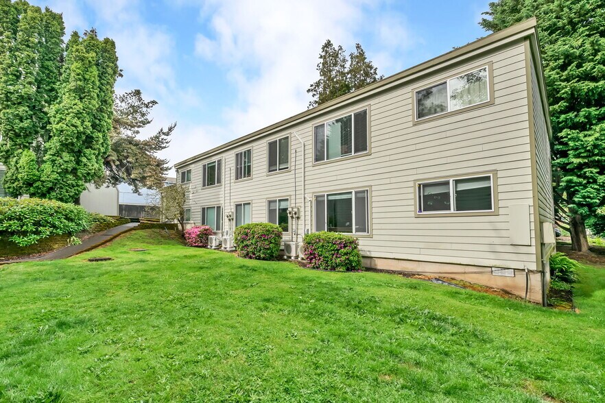 More Photos Of 4147-4153 SE 37th Ave, Portland Apartments For Sale