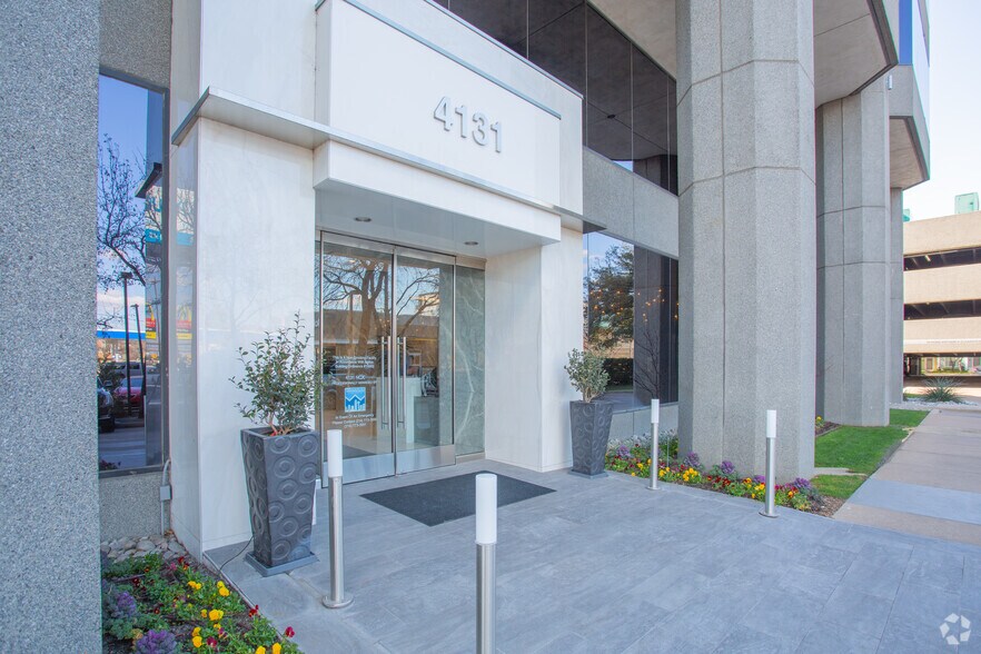 More Photos Of 4131 N Central Expy, Dallas Office For Lease
