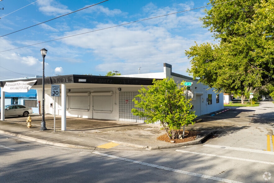 More Photos Of 6310 NE 2nd Ave, Miami Storefront Retail Office For Lease