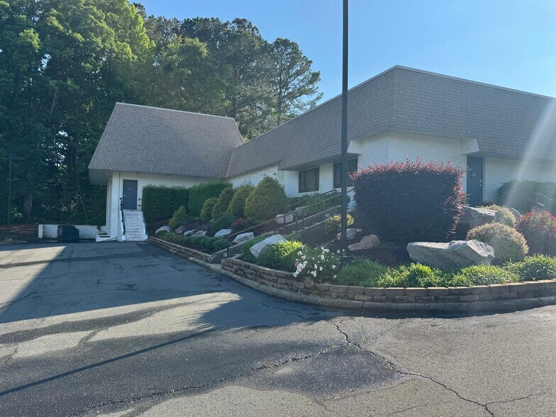 More Photos Of 1003-1005 Vandora Springs Rd, Garner Medical For Lease