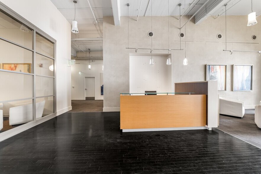 More Photos Of 315 E Bay St, Jacksonville Office For Lease