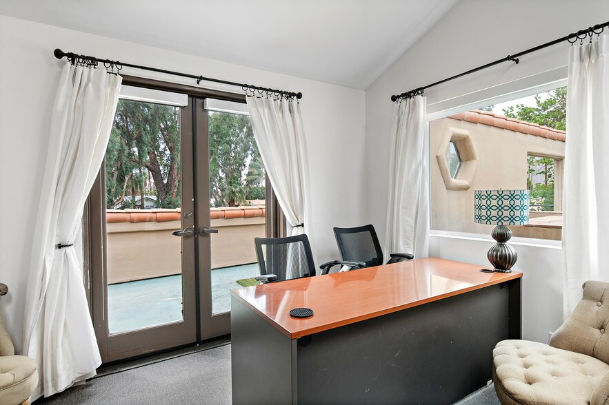 More Photos Of 51370 Avenida Bermudas, La Quinta Office Residential For Sale