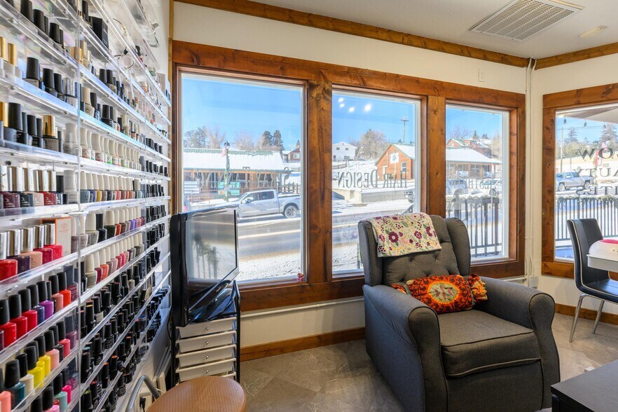 More Photos Of 312 Dewey Ave, Eureka Storefront Retail Office For Lease