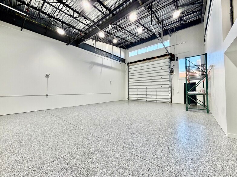 More Photos Of 18133 Lincoln Meadows Pky, Parker Self Storage For Sale