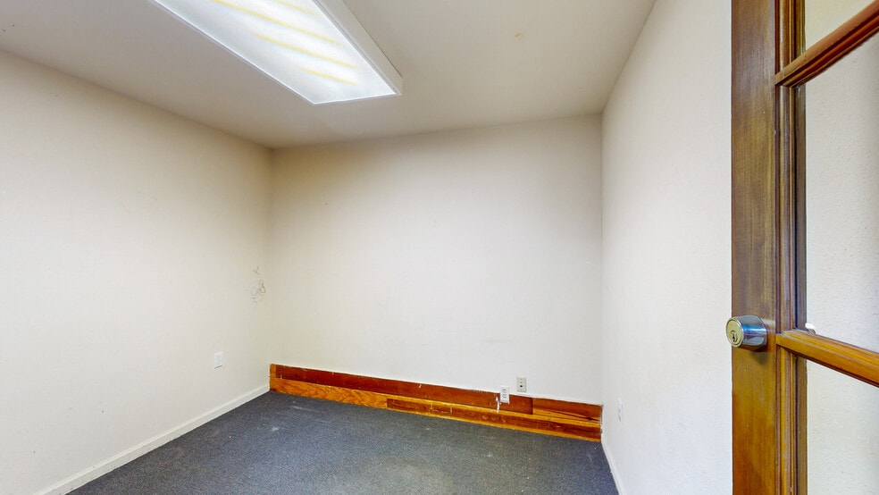More Photos Of 1329 9th St, Berkeley Storefront Retail Office For Lease