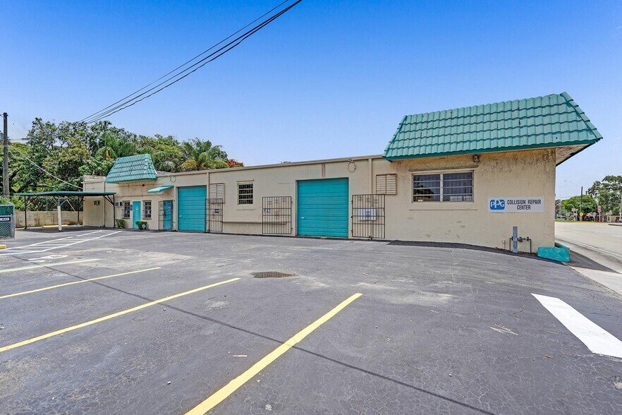 More Photos Of 5870 Stirling Rd, Hollywood Auto Repair For Lease