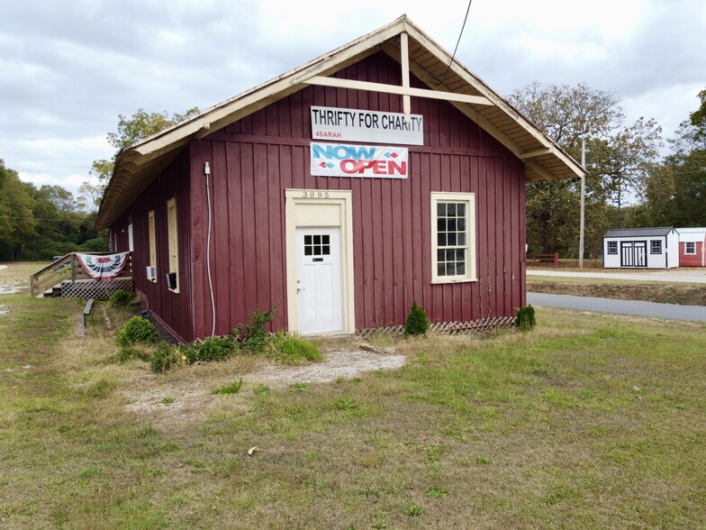 Primary Photo Of 3095 Highway 11 S, Mansfield General Retail For Sale