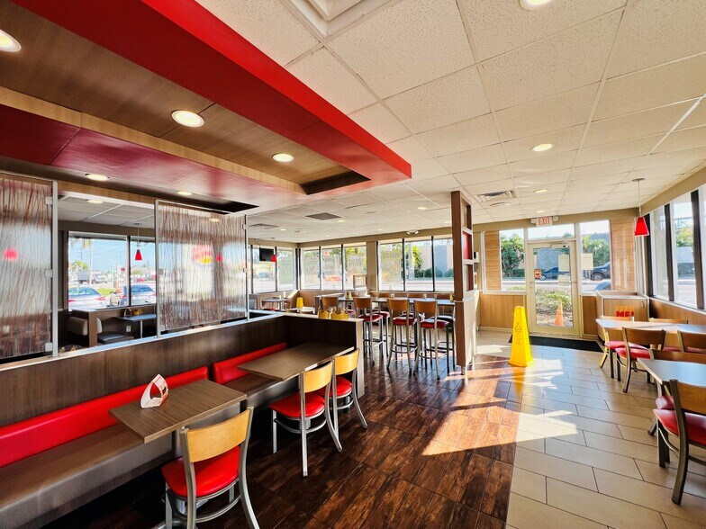 More Photos Of 18750 NW 2nd Ave, Miami Fast Food For Sale