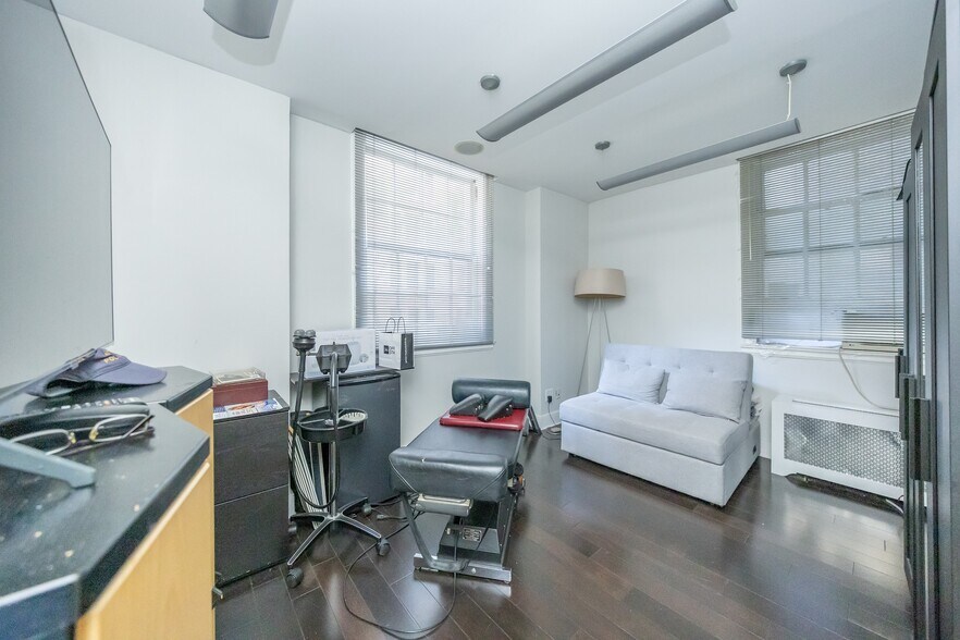 More Photos Of 580 Park Ave, New York Apartments For Sale