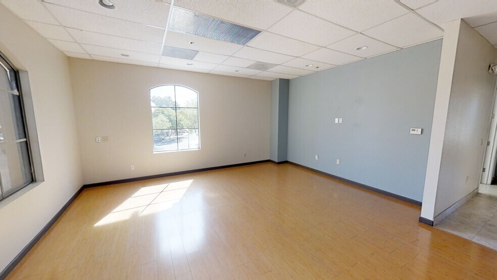 More Photos Of 4450 S Rural Rd, Tempe Office For Sale