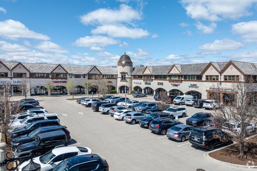 More Photos Of 820 S Waukegan Rd, Lake Forest Storefront Retail Office For Lease
