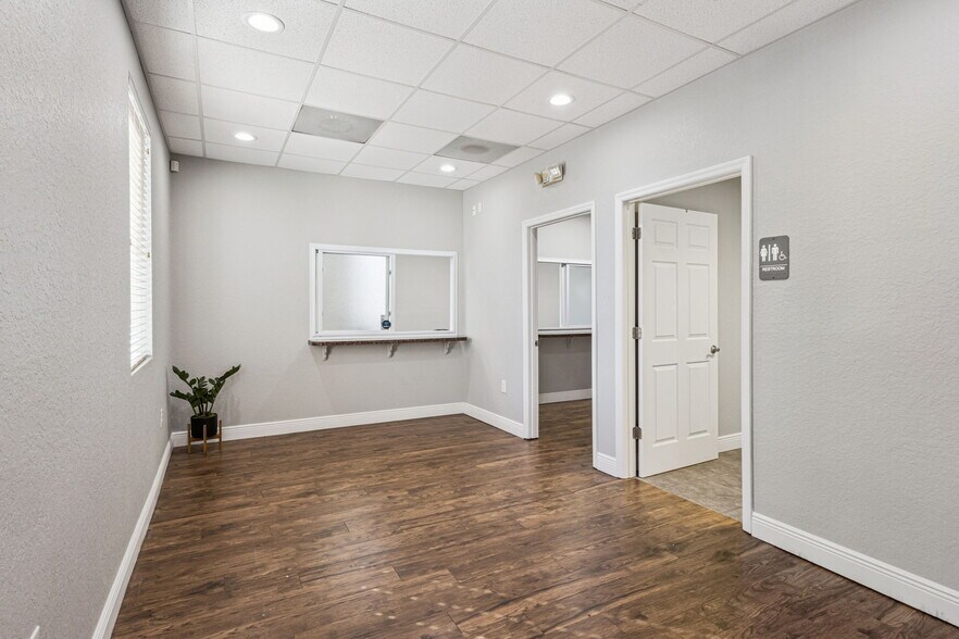 More Photos Of 235 Hatteras Ave, Clermont Medical For Lease