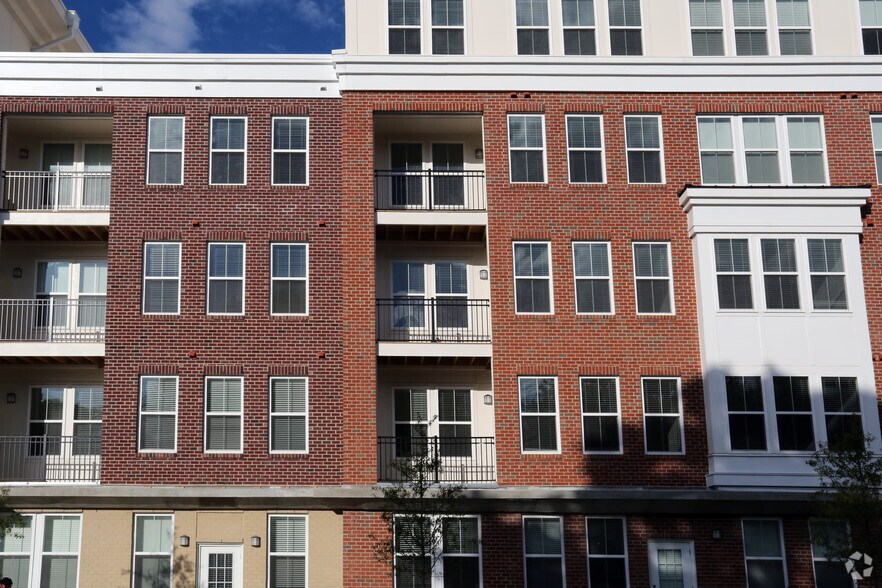 More Photos Of 101 N Wolfe St, Baltimore Apartments For Lease