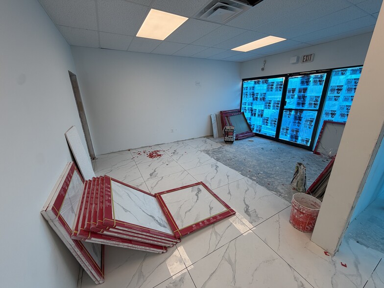 More Photos Of 777-799 E Oakland Park Blvd, Oakland Park Unknown For Lease