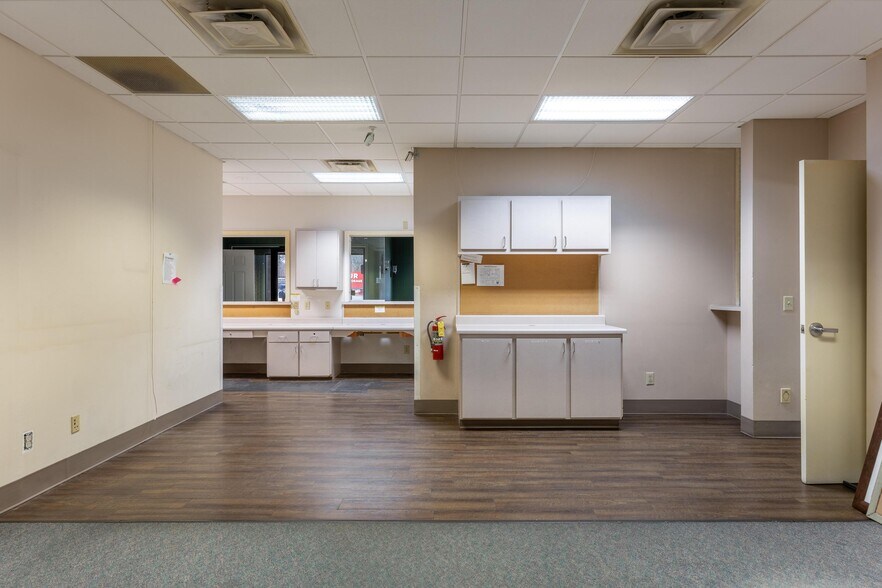 More Photos Of 1494 Stuart Rd NE, Cleveland Medical For Lease